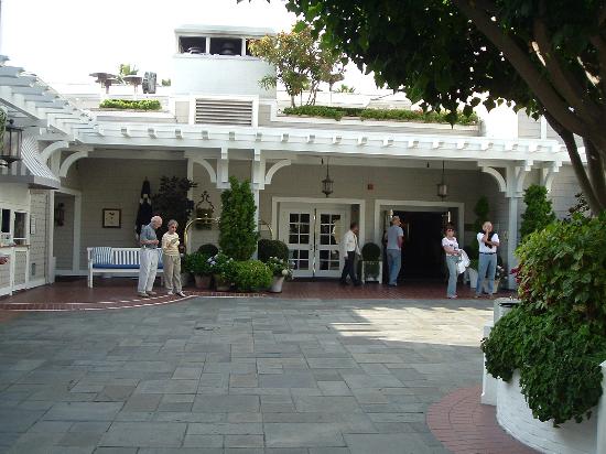 Shutters on the Beach, Santa Monica, United States (photo 2)