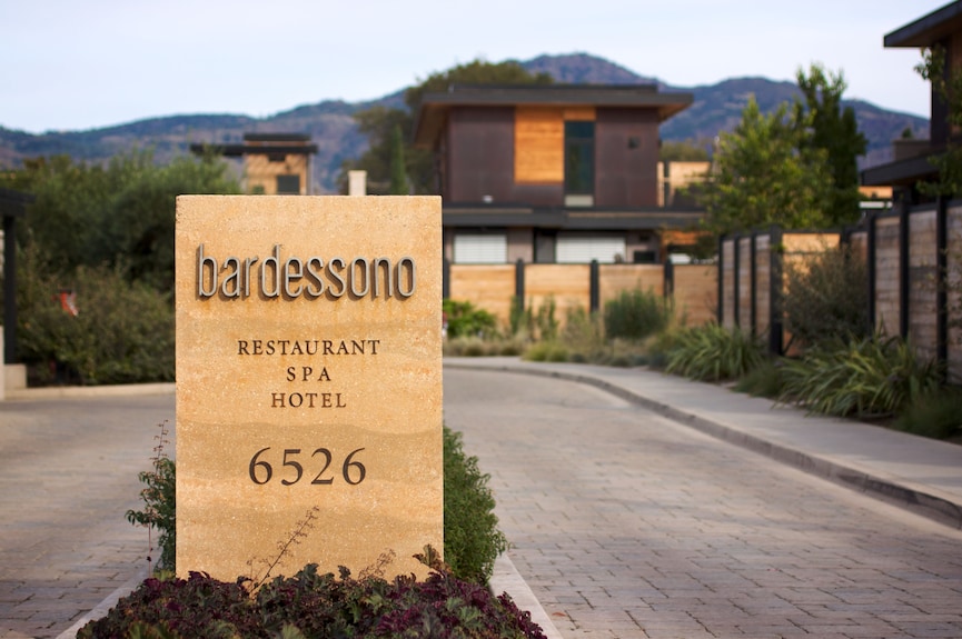 Bardessono Hotel and Spa, Yountville, Napa Valley, United States (photo 2)