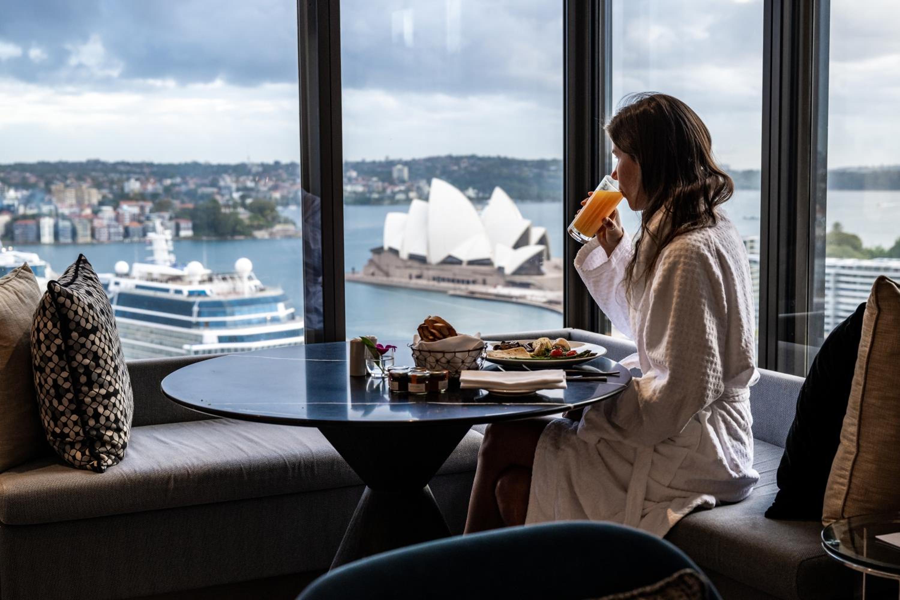 Four Seasons Hotel Sydney, Sydney, Australia (photo 5)