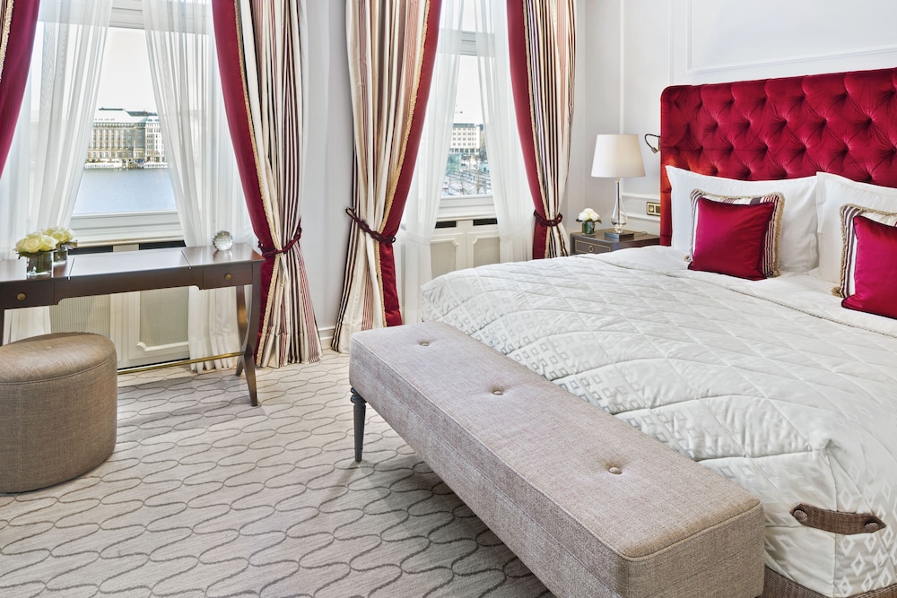 Fairmont Hotel Vier Jahreszeiten, Hamburg, Germany (photo 5)