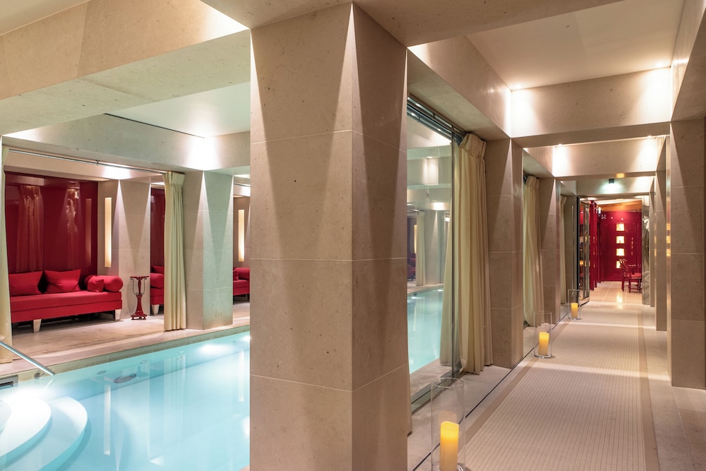 La Réserve Paris Hotel and Spa, Paris, France (photo 6)