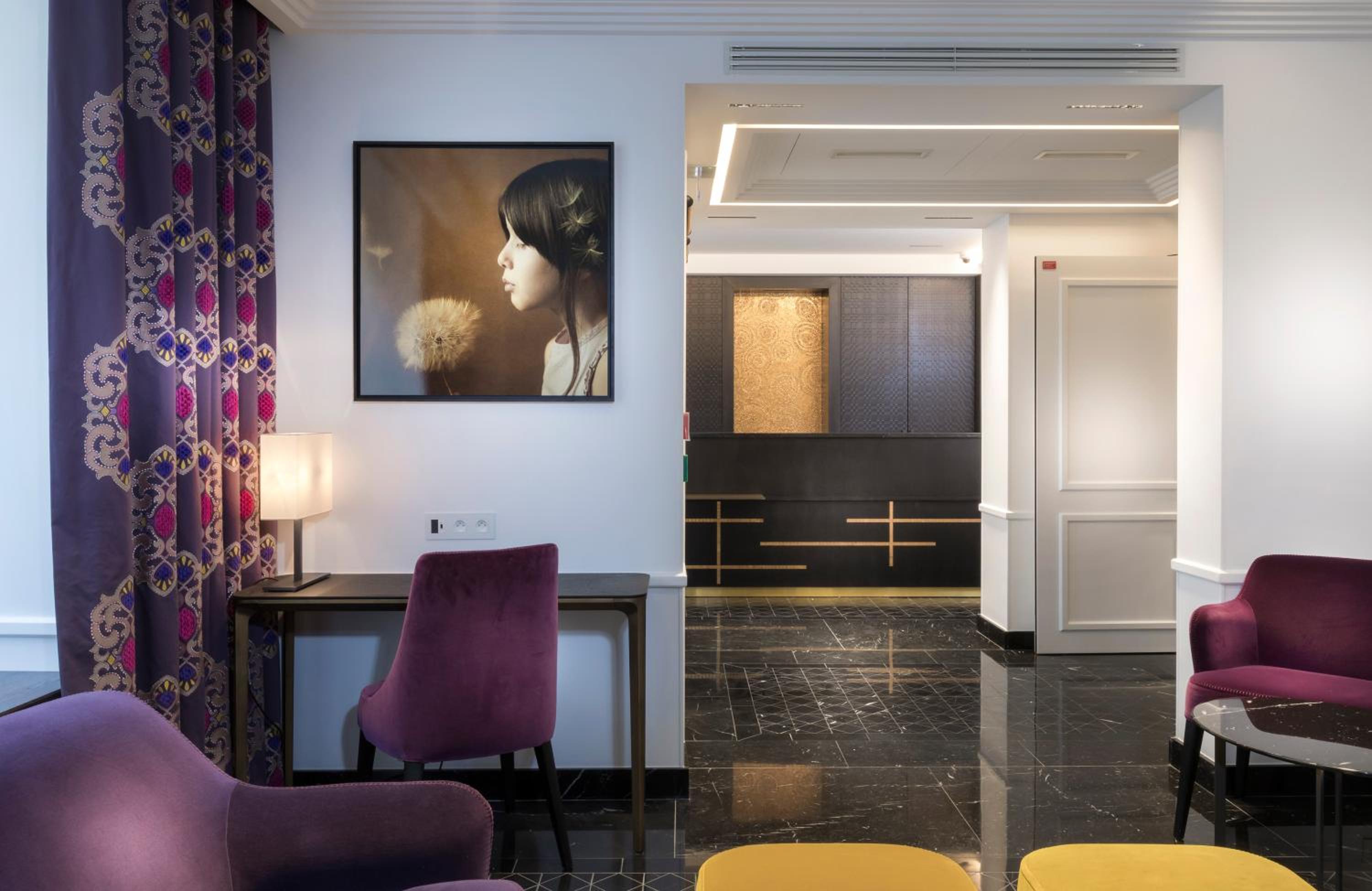 Opera Hotel