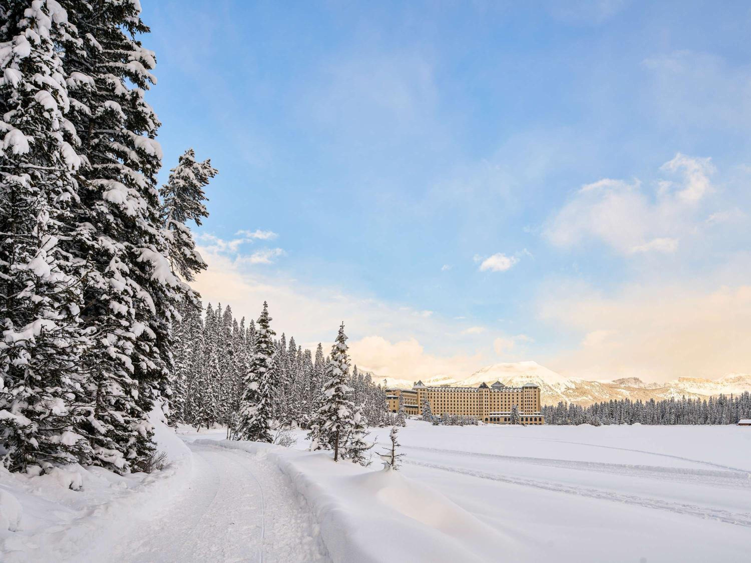 Fairmont Chateau Lake Louise, Lake Louise, Canada (photo 5)