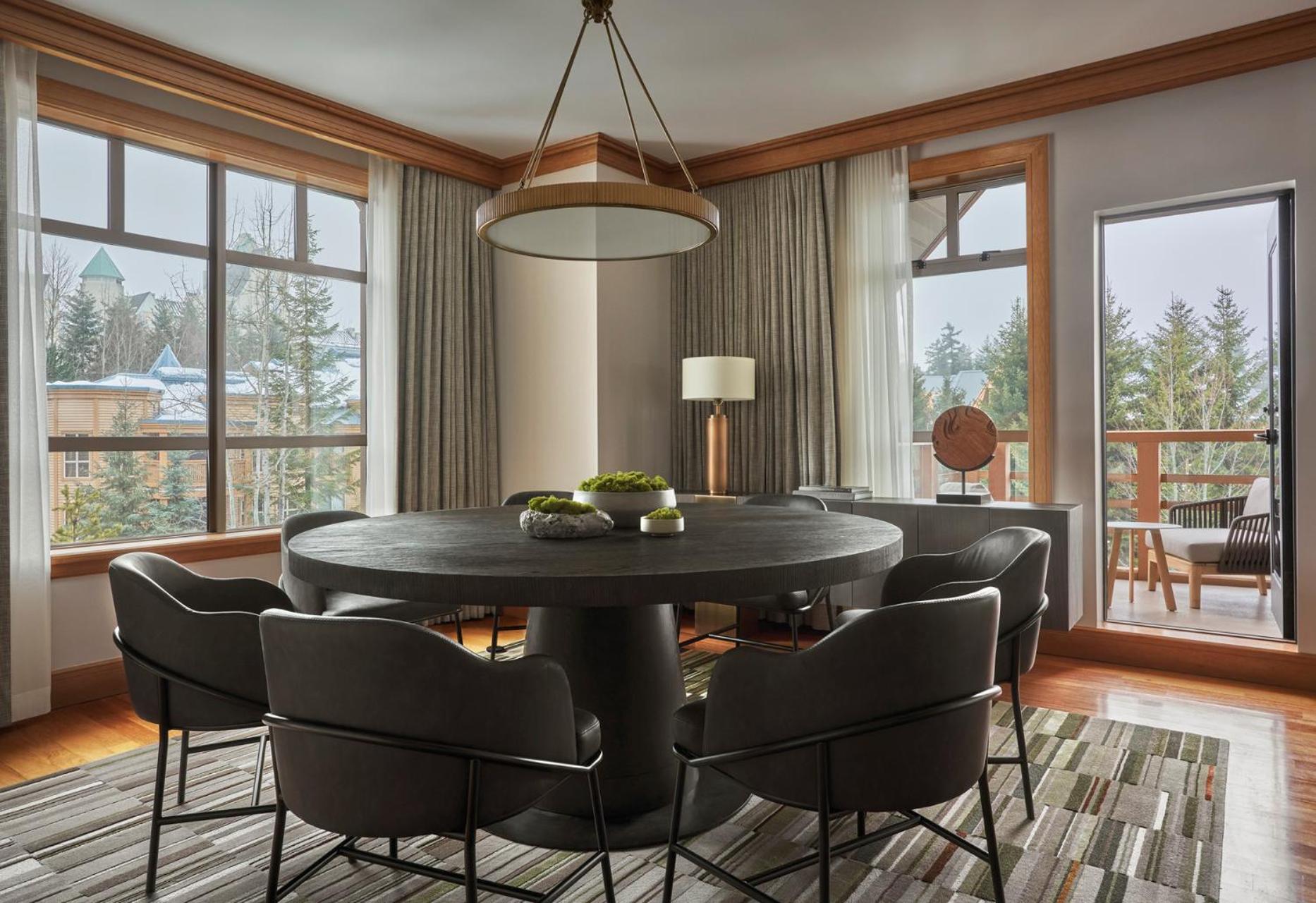 Four Seasons Resort and Residences Whistler, Whistler, Canada (photo 6)