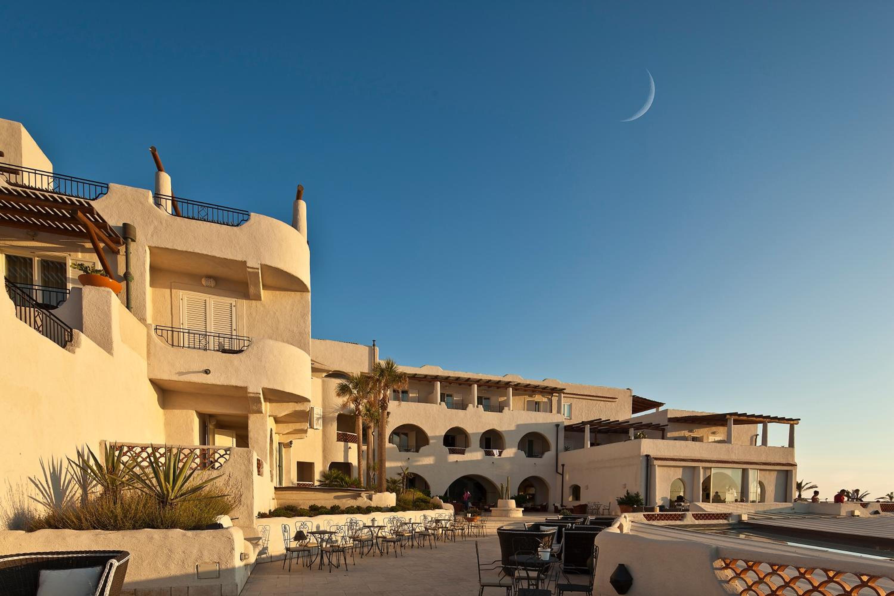 Therasia Resort Sea and Spa
