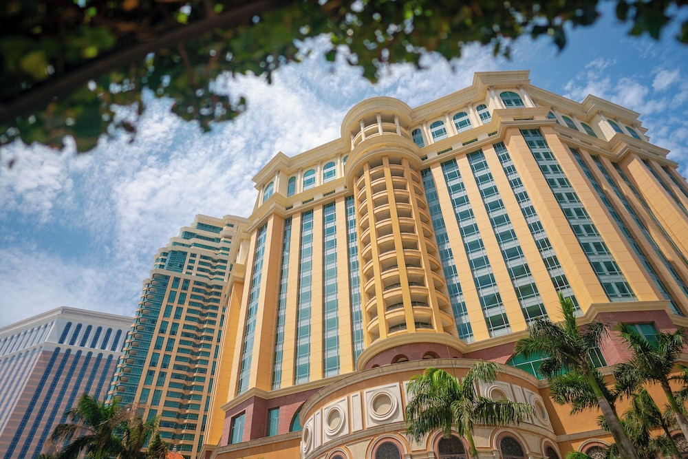 Four Seasons Hotel Macao, Cotai Strip