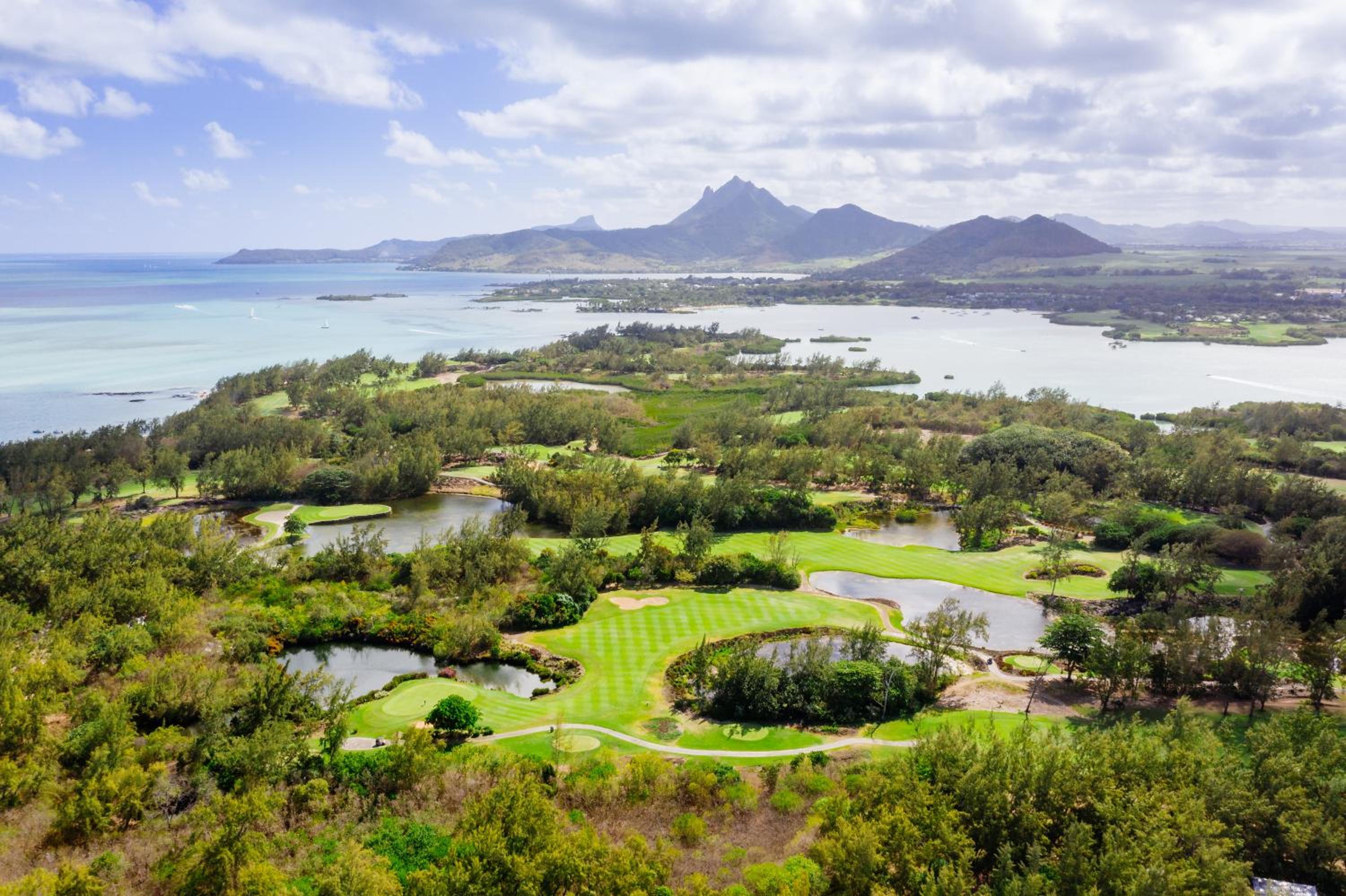 Four Seasons Resort Mauritius at Anahita, Beau Champ, Mauritius (photo 5)