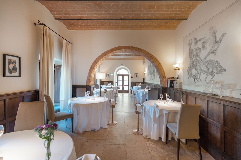 Castel Monastero, Castelnuovo Berardenga, Tuscany, Italy (photo 5)