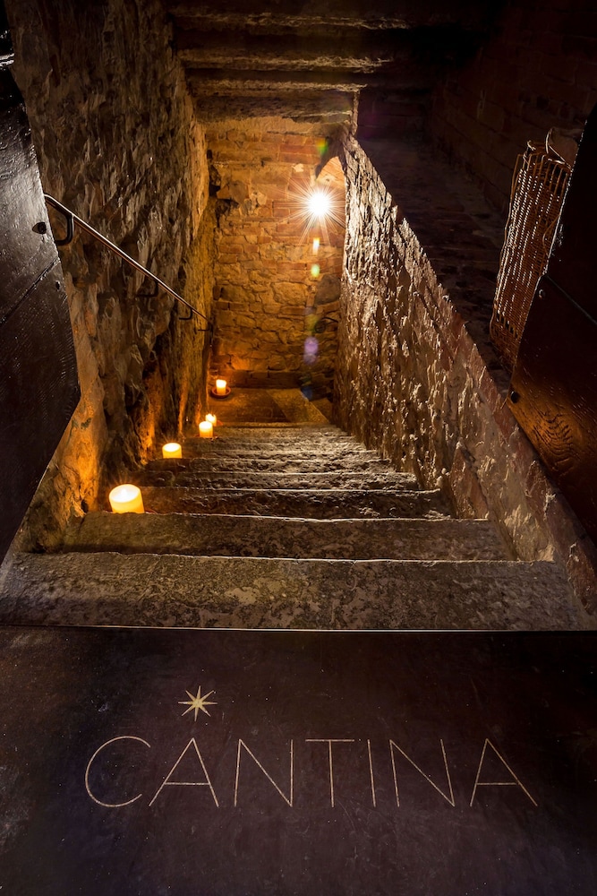 Castel Monastero, Castelnuovo Berardenga, Tuscany, Italy (photo 6)