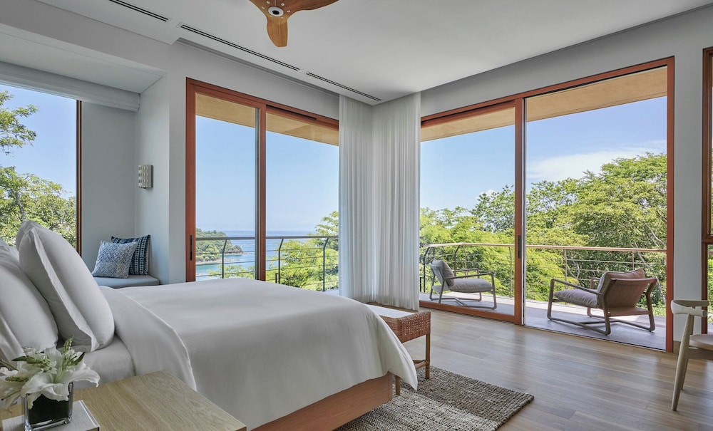 Four Seasons Resort Costa Rica at Peninsula Papagayo